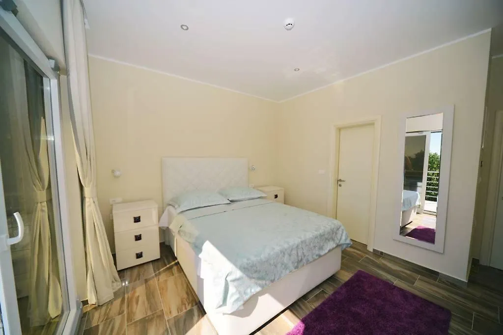 Guest House Manuela أوباتيا 4*,